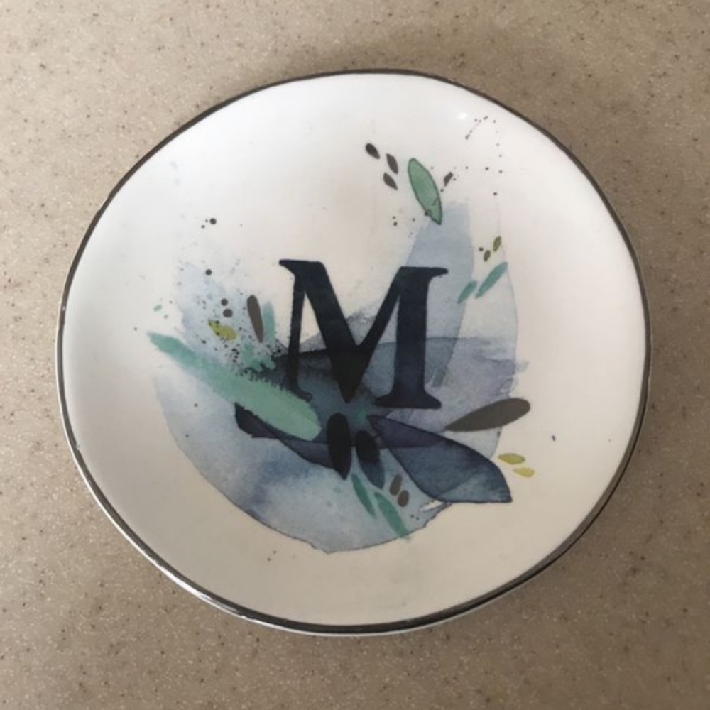 HP 🎉 Anthropologie trinket dish - M